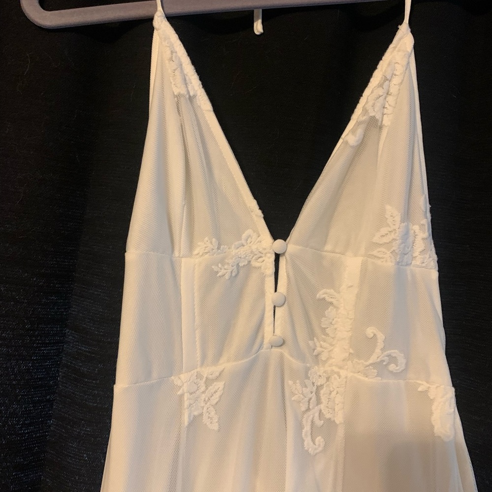 ADORABLE WHITE LACE HALTER MIDI DRESS